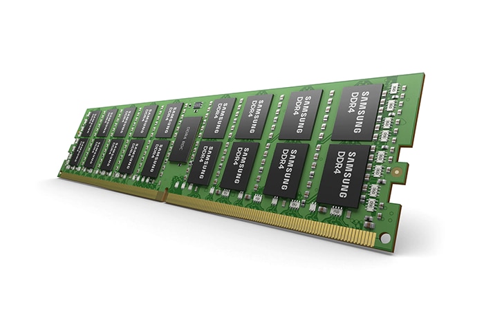 三星 DDR4 RDIMM 前面的图像。