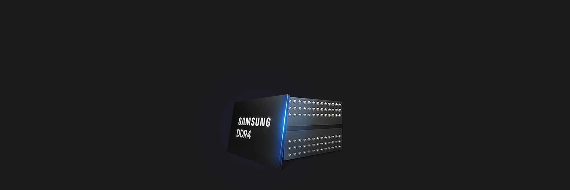 Front and back view of Samsung DDR4.
