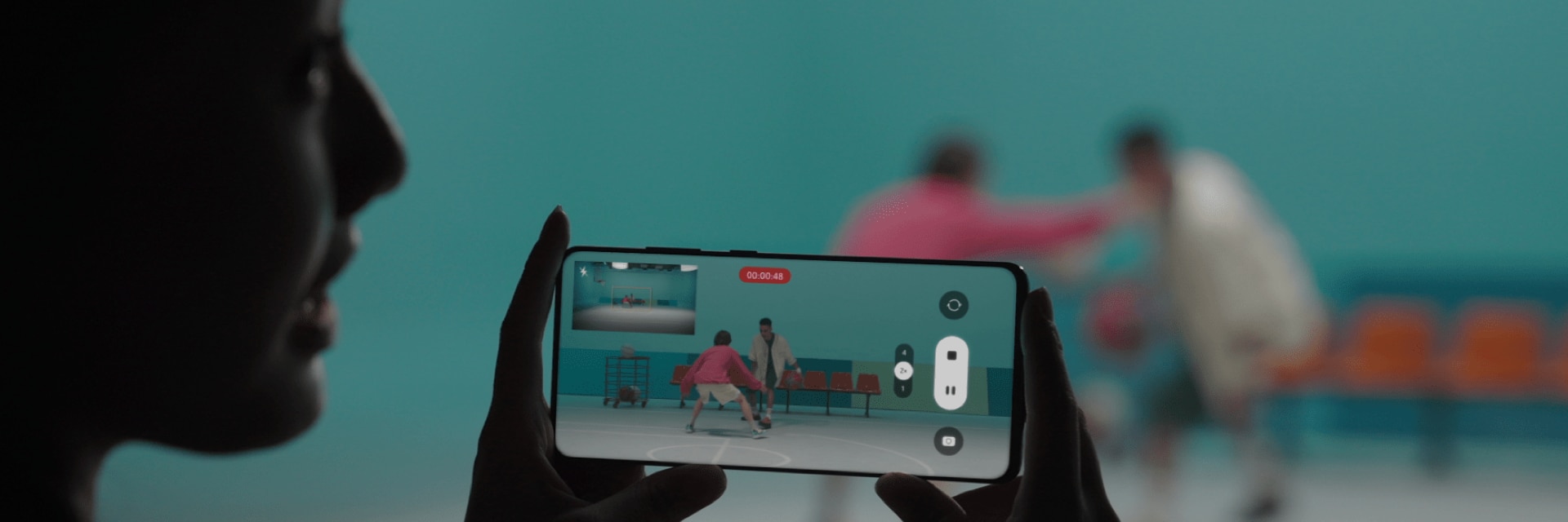 ISOCELL Zoom Anyplace 可快速准确地追踪移动中的被拍摄对象，自然地记录每一刻。