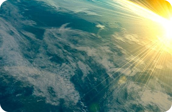 从宇宙中看到的地球上明亮的太阳的图像.