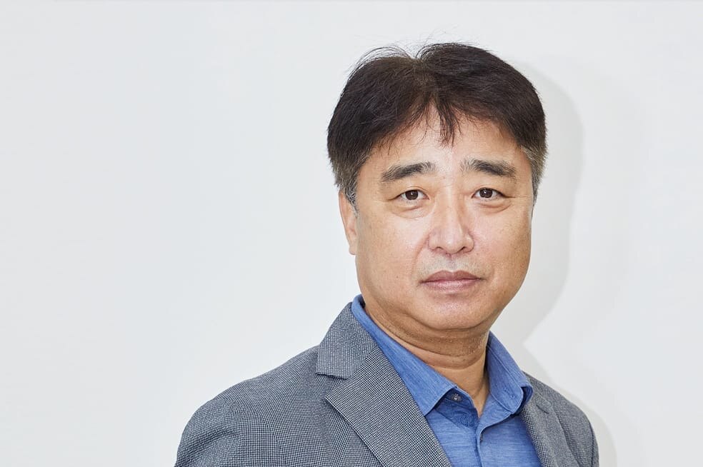 WE Tech 首席执行官 An Jongyong，银奖获得者。